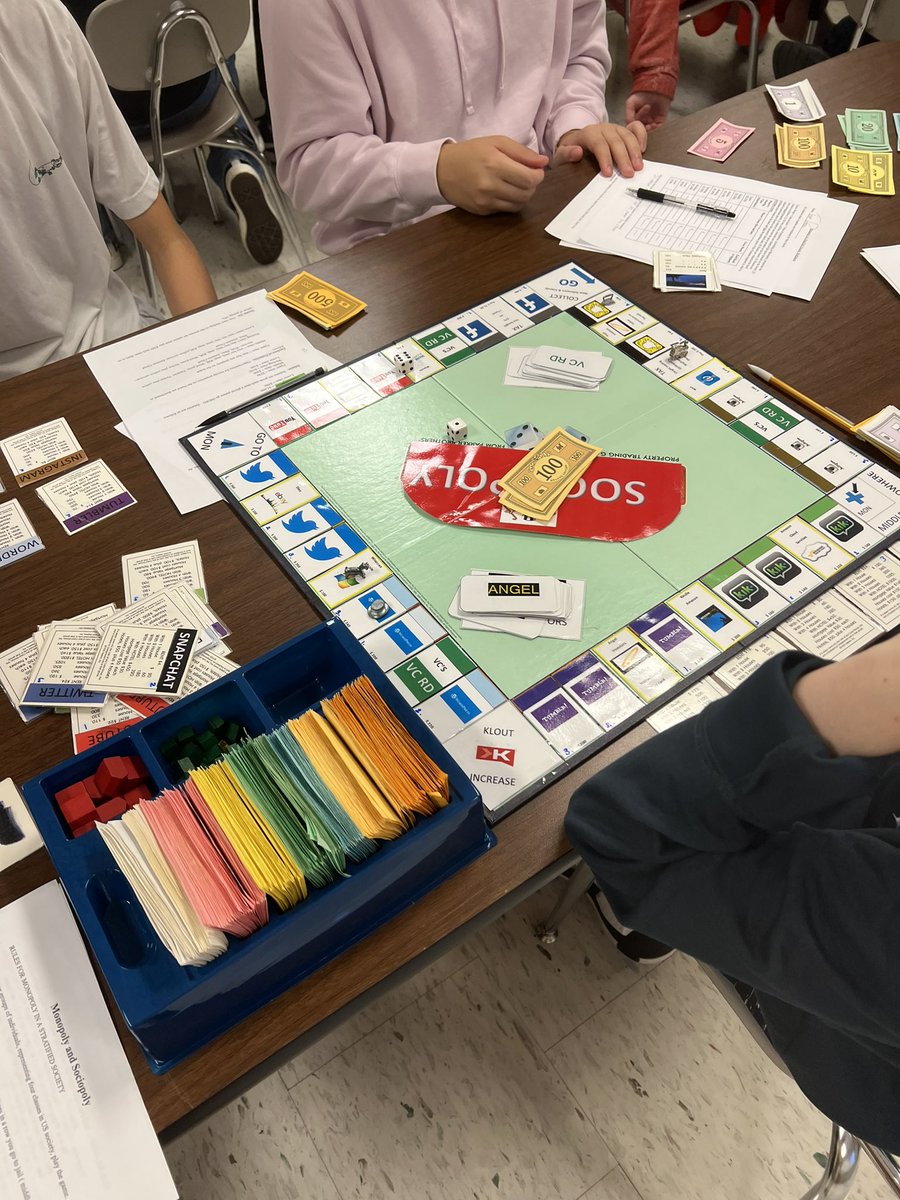 PHSspeechteam's tweet image. Little “sociopoly” and life fun.  Learning social stratification.  #learningwhilehavingfun @SumnerConnect @scottlangford72 @PrincipalofPHS @KimMeadows_PHS @PHS_Yearbook__