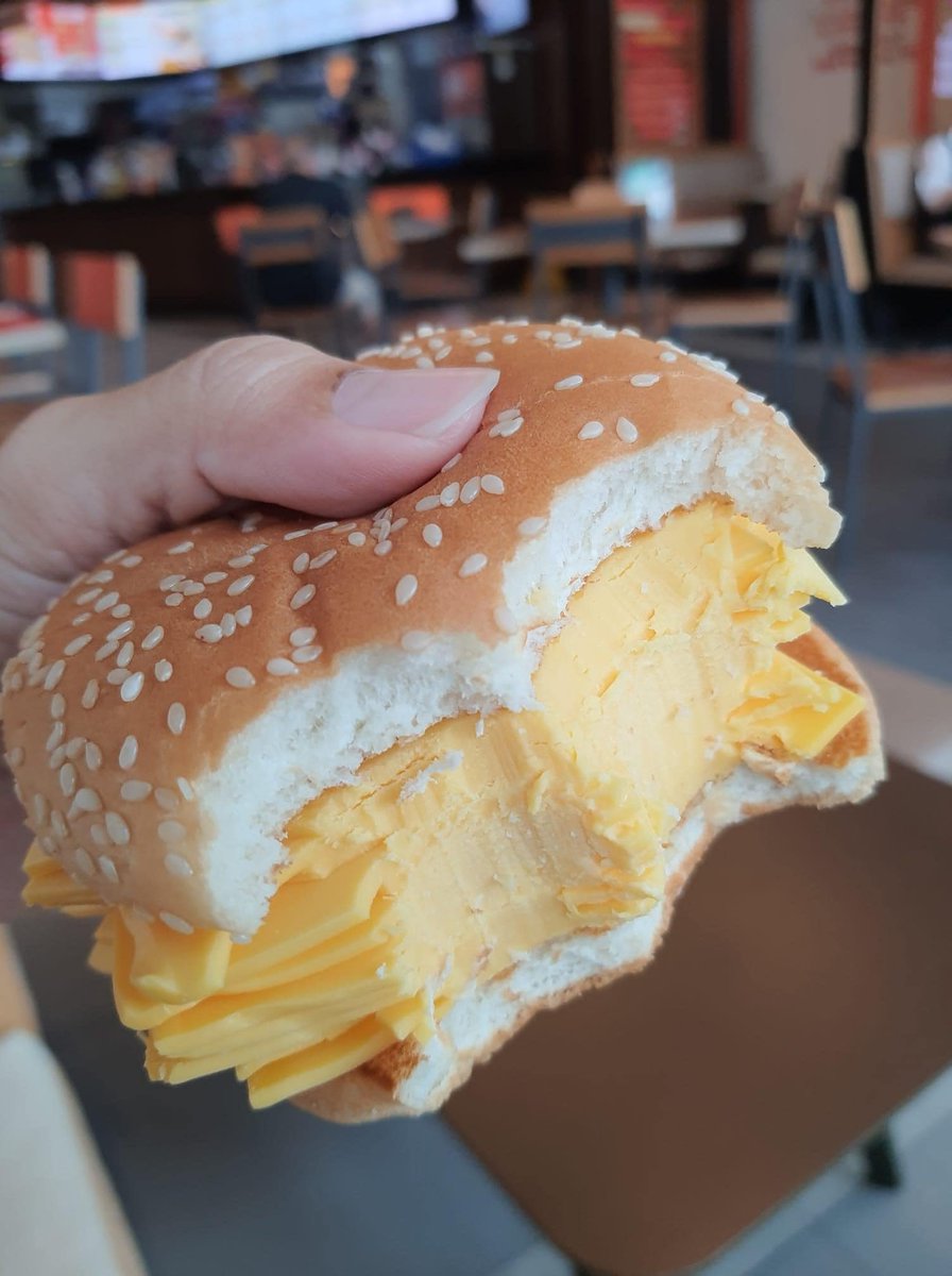 Glizzy Guzzler tweet media