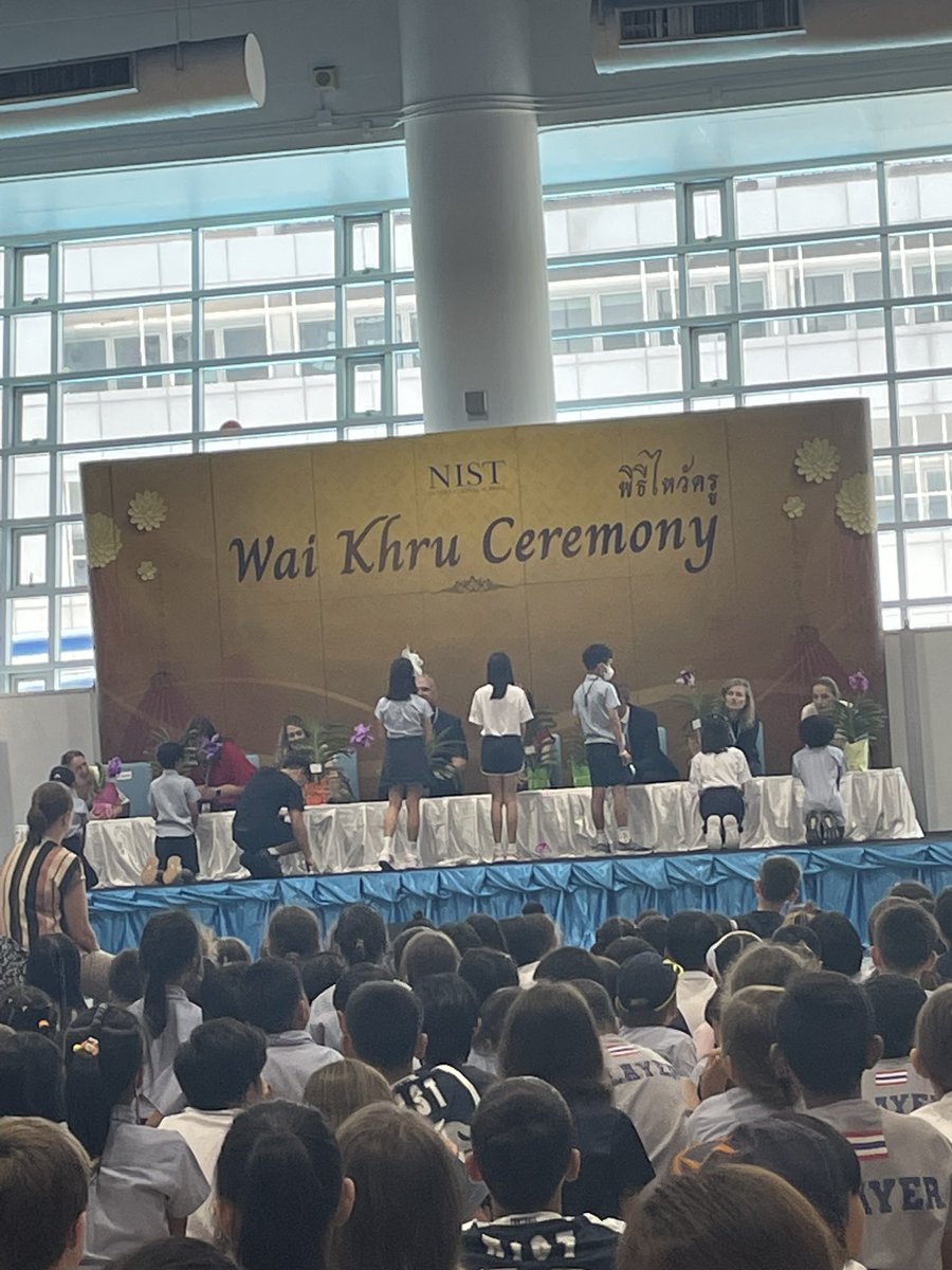 crisglezsalgado's tweet photo. Today we celebrated Wai Kruh at @NISTSchool. Students show respect to their teachers and give them a plant, that symbolizes the seed of knowledge. Such a beautiful Thai tradition that reminds us of the importance of education and being a teacher #nisties #waikruh #respect https://t.co/Kbxs7KeJ5o
