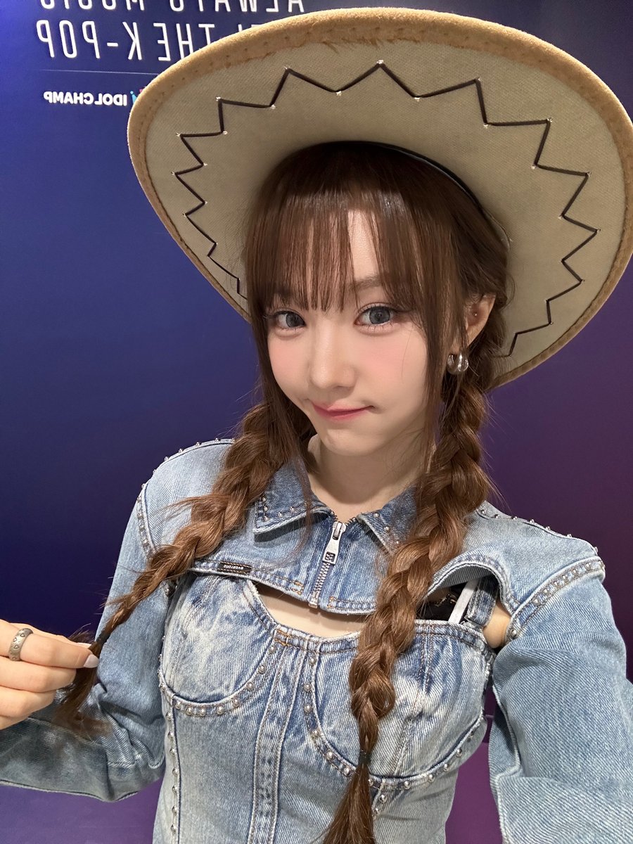 WOOAH 우아 tweet media