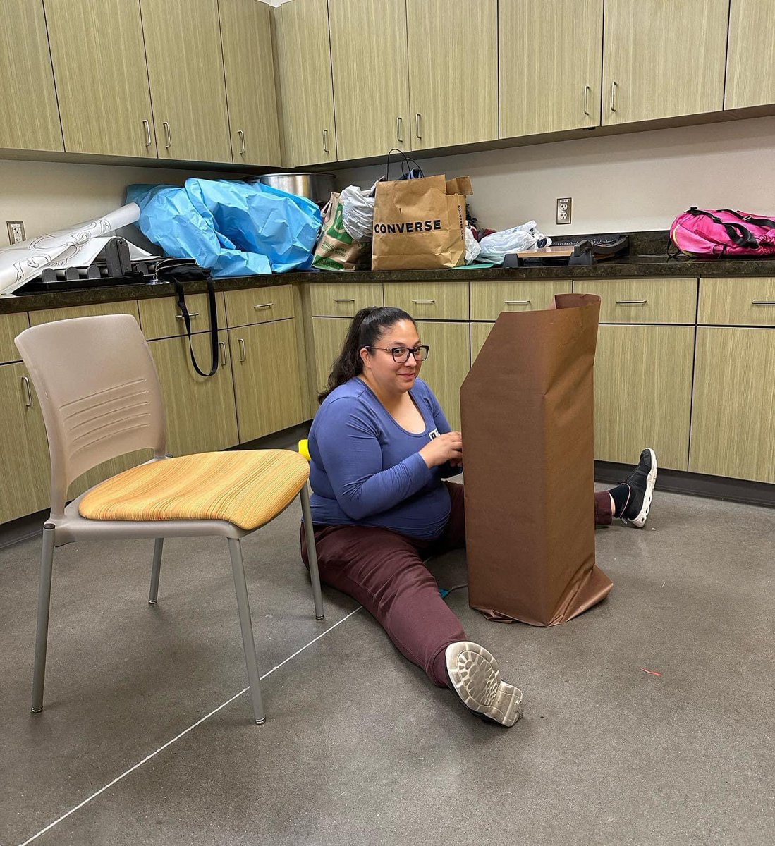 ReyesElementary's tweet photo. Thank you to our PTO volunteers for their support in preparation to Rock Your School Day 🎸 Teamwork Makes the Dream Work ⭐️ #BeCanutillo 💙🧡 https://t.co/UmCcLyFJEZ