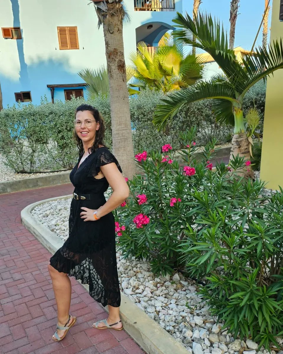 x_Liann's tweet photo. Don't just count your years, make your years count. #birthdayparty #cabana #dinershow https://t.co/l1mM9hj1f9