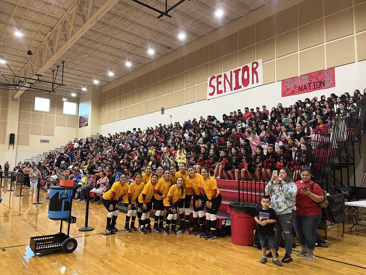 LadyLobosVolleyball❤️&🏐🙏🏼🐺🙌🏻 tweet media
