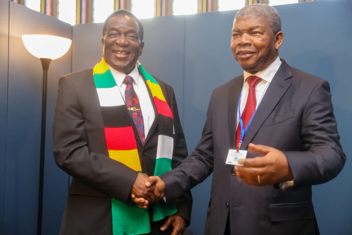 H.E President @edmnangagwa has met with Angolan President and the current SADC chairperson, His Excellency Joao Lourenco. The meeting took place on the sidelines of the ongoing 78th United Nations General Assembly in New York, USA.
#UNGA78 
#EDWORKS
#EDiplomacy 
#Engagement