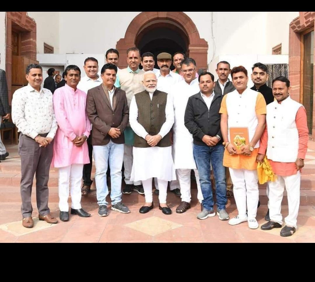 #Save_Adarsh_Credit_21_Lakh_Investors
माननीय जननायक,जनहितेषी <a href="/ombirlakota/">Om Birla</a> जी,🌹देश के २१लाख देशभक्त पिछले ५वर्षों से आदर्श क्रेडिट सोसायटी मे जमाधन को लेकर पिडित हो रहे है
माननीय,🙏आप मोदीशाहजी से इस ज्वलंत मुद्दे का #Buds_Act_2019 से समाधान करावेl जयहिदं!