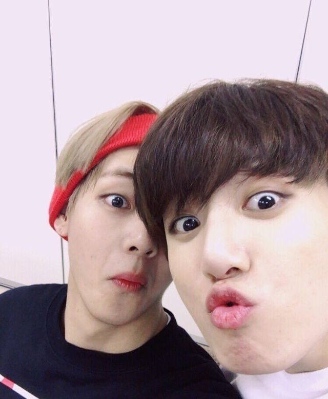 suntinys's tweet photo. bday da minha debs  ⁠♡
comemorando mais um ano com você, @hoonfeelss ! desde 2016 compartilhando muitas coisas da vida juntas, para além de momentos bons e outros nem tanto; mas sempre, sempre juntinhas. espero que não só hoje, mas todos os dias você seja muito feliz https://t.co/la9s5CXby3