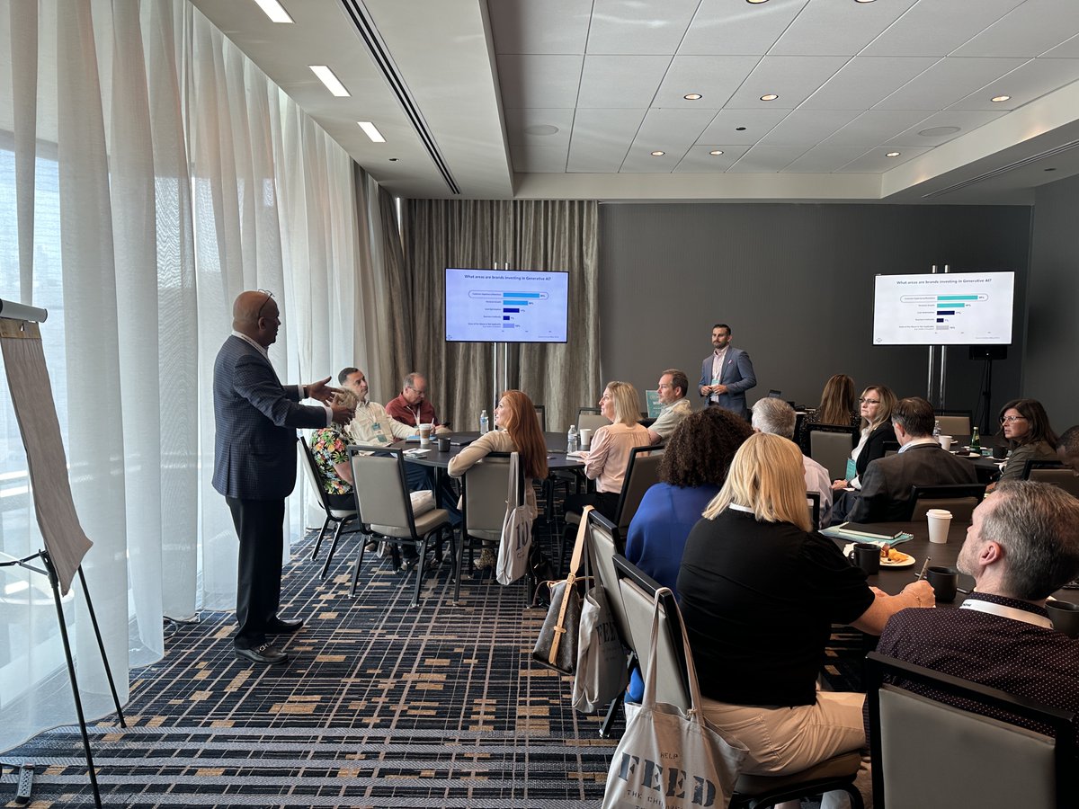 blackbox_ns's tweet photo. Our CX extraordinaire, Zach Jones is set to lead a high-level strategy session at the Execs In The Know Customer Response Summit event in Nashville, TN. Sanjeev Verma, President &amp; CEO of Black Box, and Jonathan Buckle, VP - Enterprise Sales Americas will be joining him. #CRS https://t.co/fSsgrG2Pvt