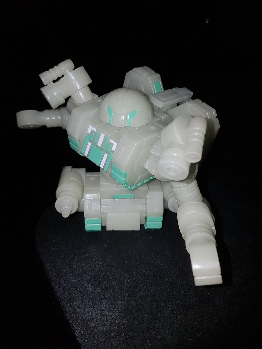 TheLocalBard's tweet image. Sentinel The Protector from Toyfinity&apos;s run of the Robo Force toy line.  Still one of my favorites.

#RoboForce #Toyfinity #SentinelTheProtector #GlowInTheDark #Glyos @JohnDoctorKent