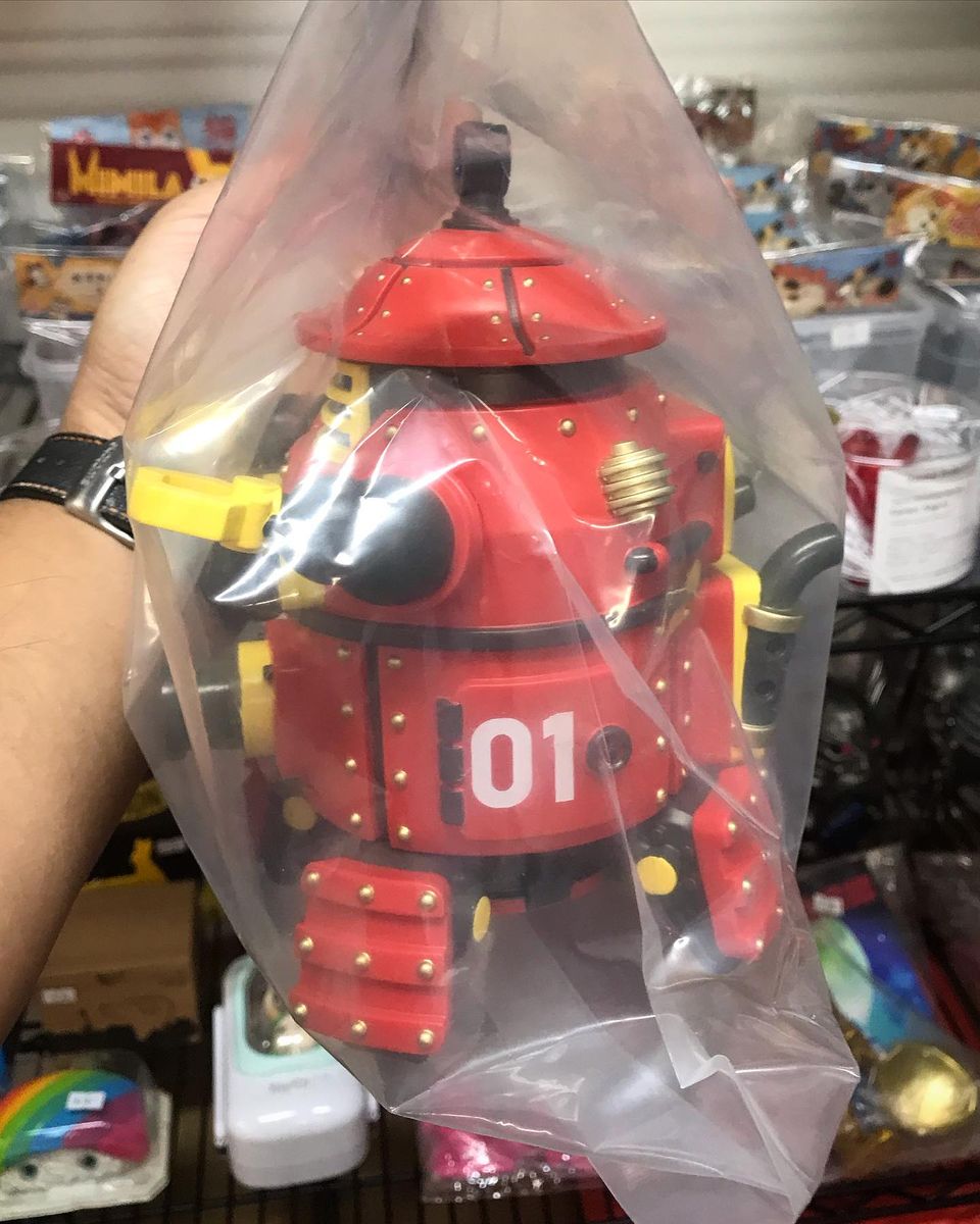 toysrevil's tweet photo. Images on #TOYSREVIL #Instagram: https://t.co/Z6Qha0B1qG
First time seeing and holding in-hand JUKI “SAMURAI” Edition colorway from #CenturyFugu X @MachinationStudi#, currently available in-store at #OzzoCollection!
#vinyltoy #sofubi https://t.co/MxrLwG99Mn