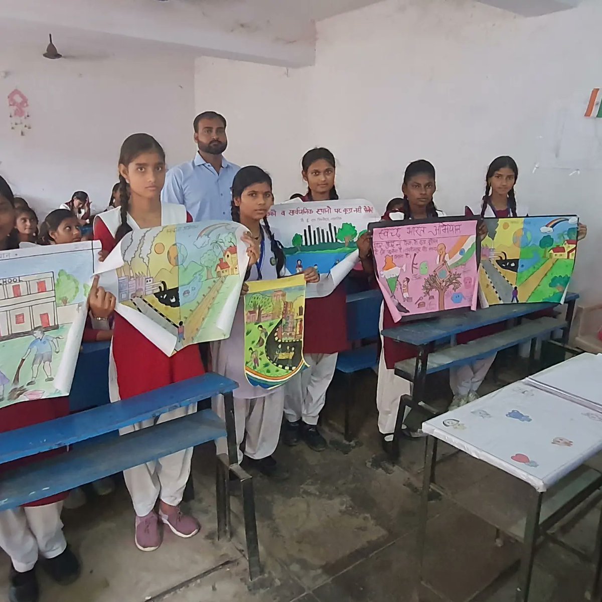 NppLakhimpur's tweet photo. GGIC मे कला  प्रतियोगिता का आयोजन किया गया। 
@GarbageFreeCities
@ndianswachhtaleagu2 
@YouthVsGarbage
@GarbageFreeIndia
@NagarVikasVibhagUp
@AkSharmaBharat
@SBM2.0 https://t.co/gH5CQNyO3L