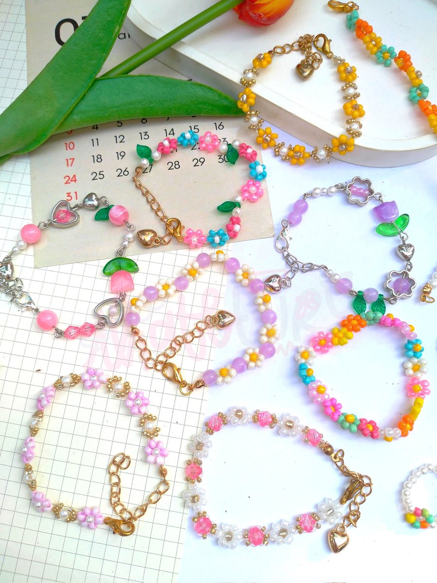 ihateturu's tweet photo. `` [rt's are appreciated!] ``

wts bracelet beads gelang manik kpop set, gelang manik daisy
handmade 🫀 heartmade ෆ🏹
📋 made to order 4/7 days +`

💰 8k - 15k

stock unlimited!
√ dm if you interested^

🏠 Jakarta, Indonesia

t. gelang cincin manik kpop, bracelet ring beads https://t.co/V50HLCP7I4