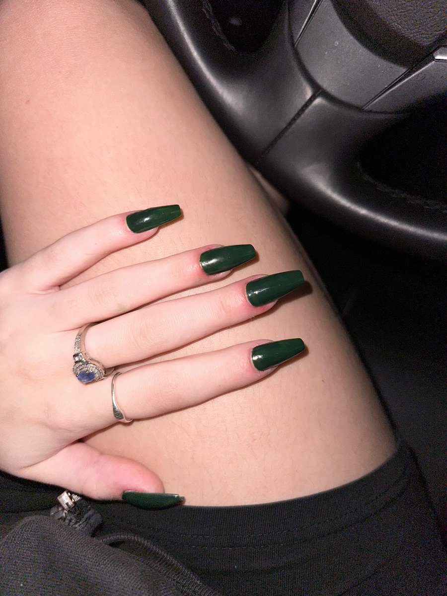 madsmasterpiece's tweet photo. life’s not perfect, but my nails always are! https://t.co/6H1RU9hNp9