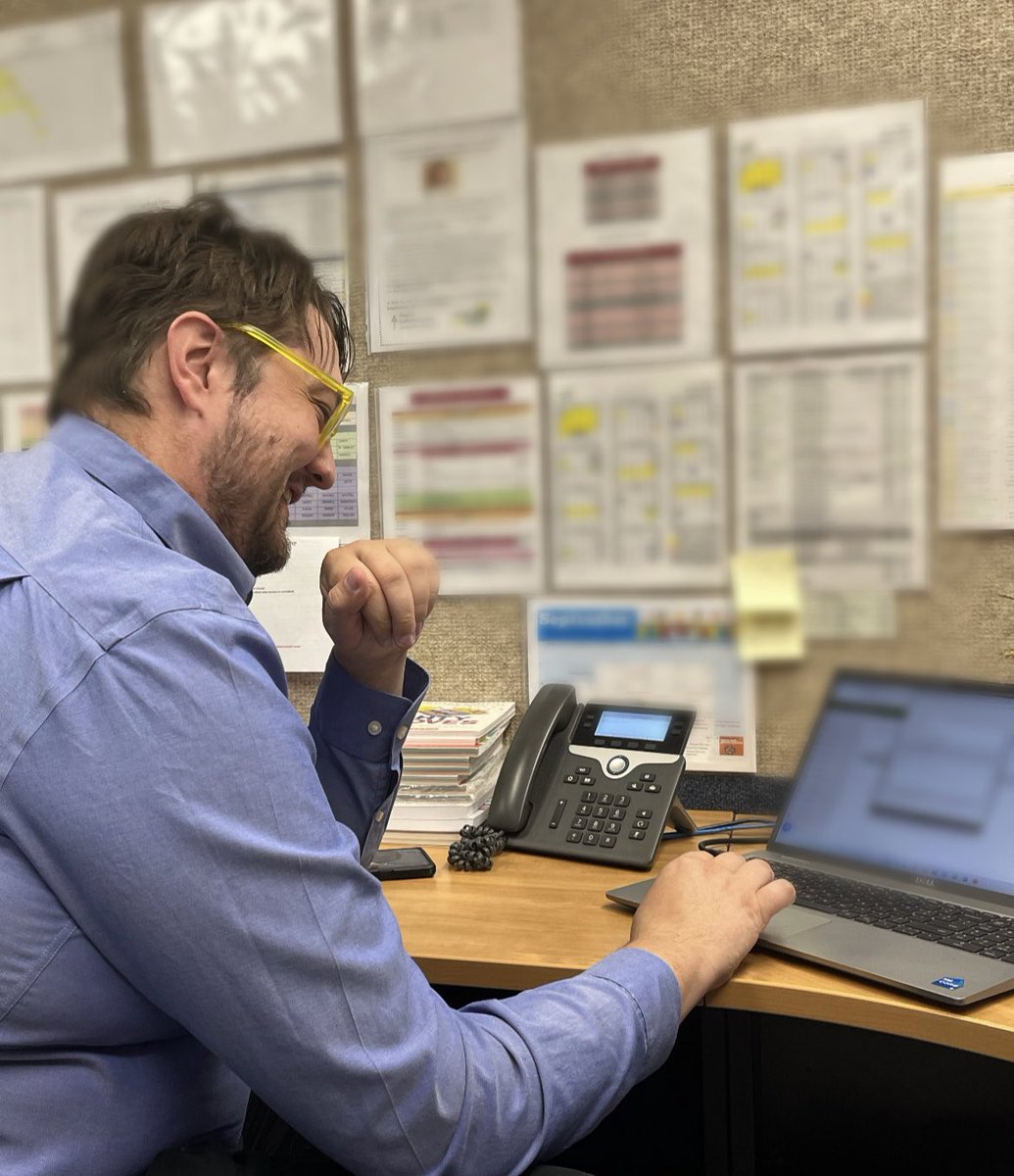 GilroyBeck's tweet photo. A special visitor stopped by @EWCSWolverines today who was incredibly helpful and brought so much laughter into our office. Thank you @MrTheJud for sharing your knowledge and expertise, and for making our day! @PrairieValleySD is lucky to have you! #learningfacilitator https://t.co/LL6qSyFT26