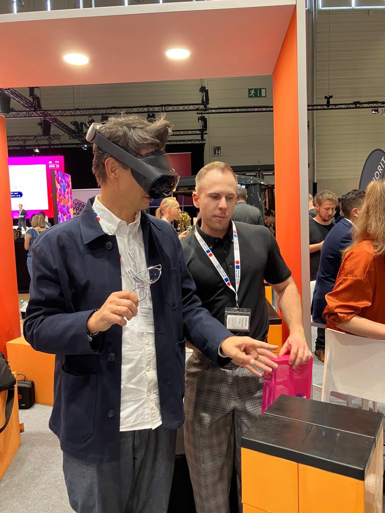 A_Frenzel's tweet photo. Glad to have attended #DMEXCO23 to explore MarTech, AI and hums are #EmpoweringDigitalCreativity - with my colleagues - we jointly enjoyed it and learned a lot! Check out link to the @GoogleAI essentials in the pics! https://t.co/7Yhw5lQxwI
