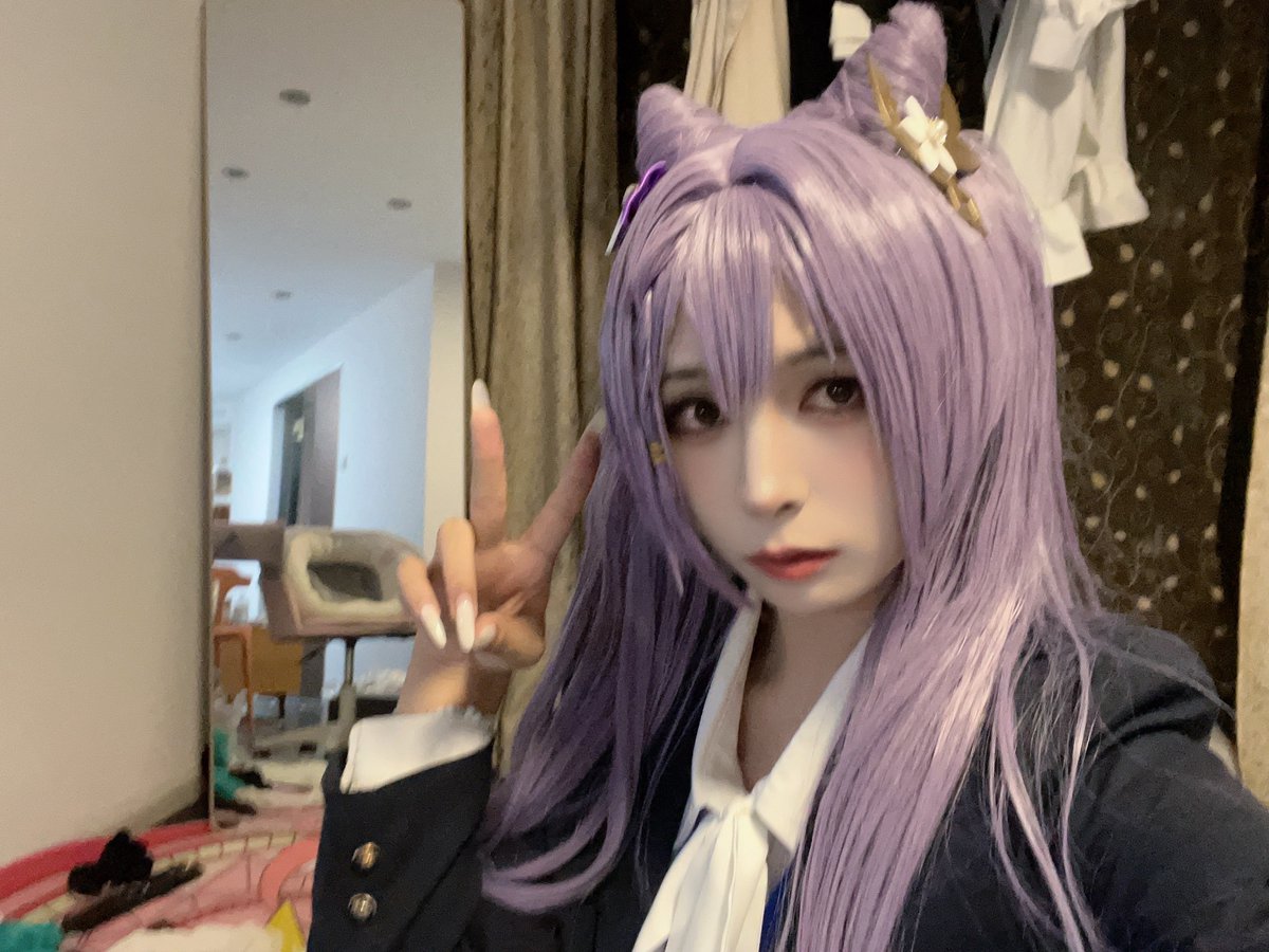 ZhenBaiB's tweet photo. 好累 累得像三胎妈妈 哄完孩子睡觉以后被老公打了 还要坐在小板凳在凉水里洗衣服 肚子里还揣着一个，婆婆还在我面前破口大骂，骂完去买菜结果小三找上门侮辱我的无力感
#男の娘 #伪娘 https://t.co/8y2M3cm1xy