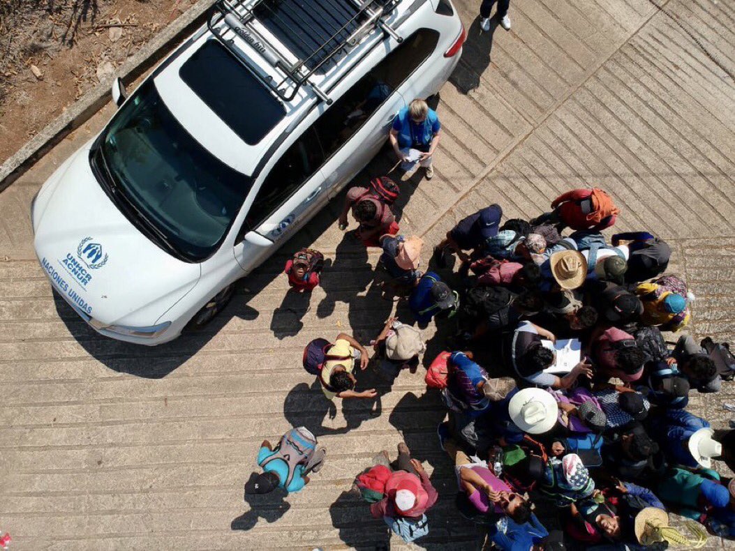 FlorianHopfner's tweet photo. Contratamos! Quieres colaborar con el programa de integración local de @AcnurMexico en CDMX como Asociado/a de Soluciones Duraderas? Es el momento de aplicar! Trabajarás con nuestros socios y también directamente con refugiadxs acompañandolxs en su proceso de vinculación laboral. https://t.co/kMT4cYXRjh