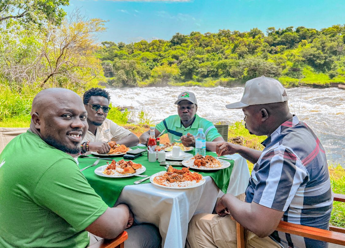 Ricky_Bouy's tweet photo. Having a clear great meal with great people on the great Nile.

📍Murchison Falls https://t.co/ZsYpiF7HHp