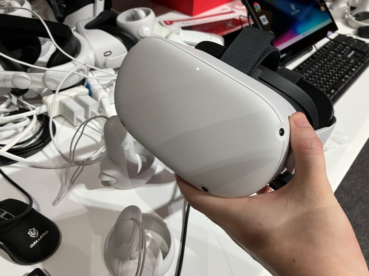 iba9_vrc's tweet photo. clusterブース来ました。今年も大きなモニターが目立ってますね。VRゲームの試遊をやらせてもらえました✨
よく見るとデオくん発見💡
#clusterTGS #TGS2023 https://t.co/O1OUTdhCZy