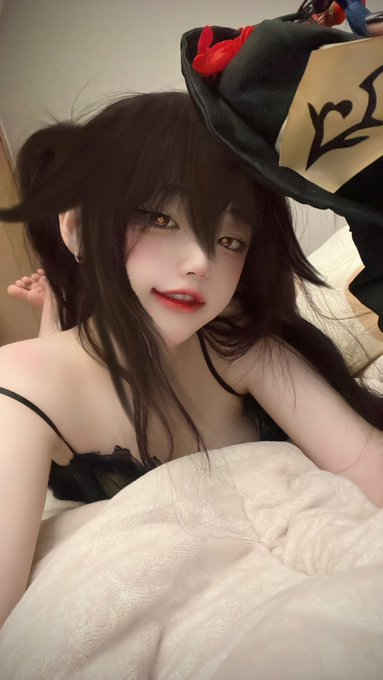 hapycb_'s tweet photo. ❤️‍🔥last hutao before the end of this pick up❤️‍🔥
https://t.co/2YpS23DEBp https://t.co/EKbZO75VO0