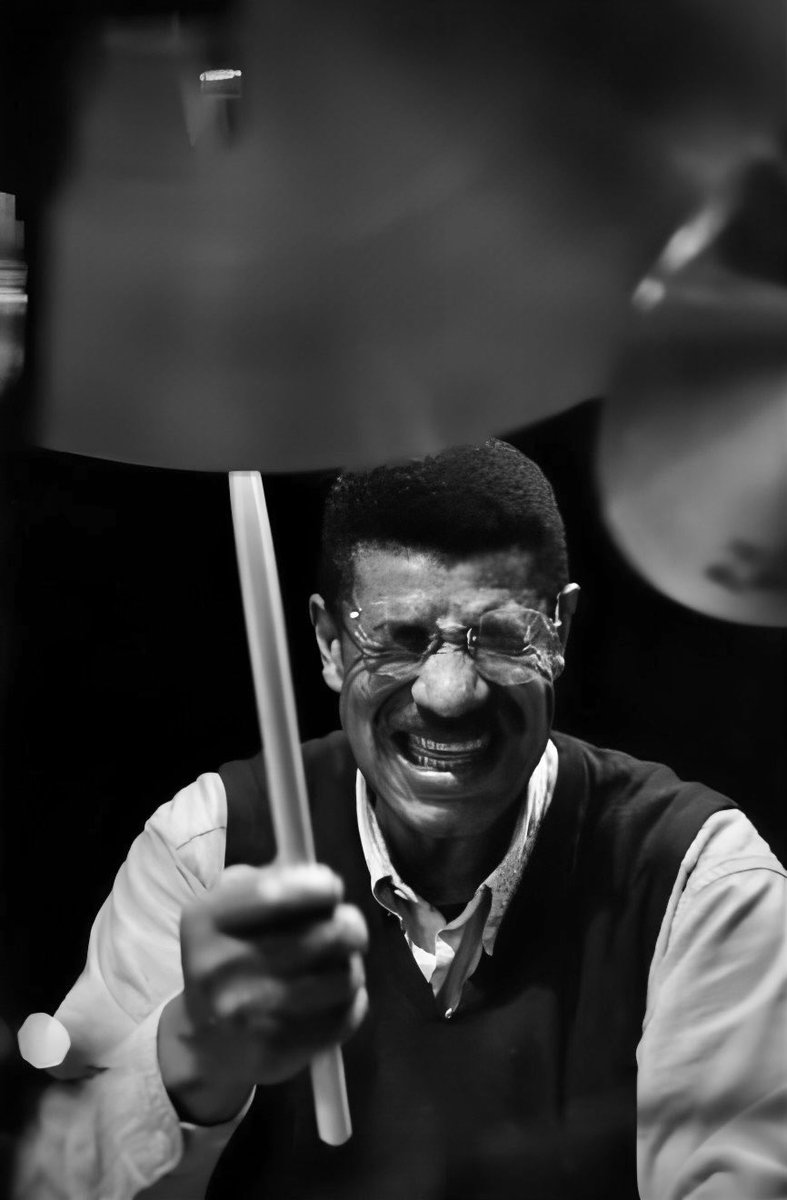 Drummer Sunny Murray born on this day in September 21, 1936. Pots - Sunny Murray, Cecil Taylor, Archie Shepp, Henry Grimes & Jimmy Lyons / from the album 'The Drums” 1961 youtu.be/U_R69viTG4s?si… @YouTube