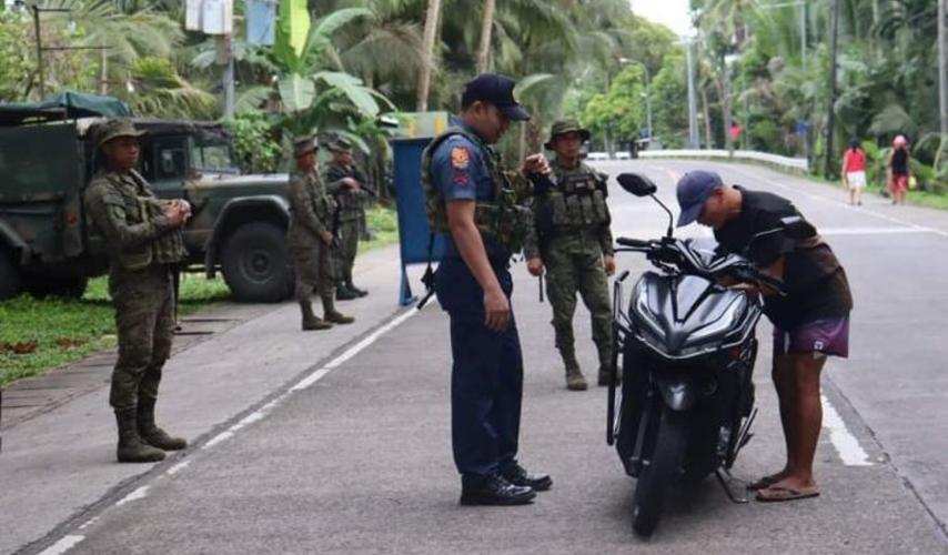 AfpVisayas's tweet photo. VISCOM READY TO SUPPORT THE COMELEC FOR THE BSKE IN Neg Or

The Visayas Command (VISCOM) expresses its readiness to support the Commission on Elections (COMELEC) and the Philippine National Police (PNP) in ensuring the peaceful conduct of the Brgy and SK Elections in NOR. https://t.co/ZEA9xwLdFy