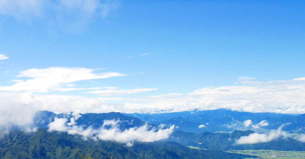 kaaai_camera's tweet photo. #山 #雲 #雲の上 #雲海 #空 #青空 ⁡
#mountain ⁡#cloud #seaofclouds #sky #bluesky #skyphotography #photography #photo_jpn ⁡
#カメラ好きな人と繋がりたい #写真好きな人と繋がりたい #写真撮ってる人と繋がりたい #空が好きな人と繋がりたい #キリトリセカイ #ファインダー越しの私の世界 https://t.co/jeuq0Pk0Jr