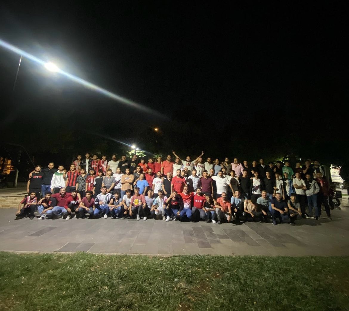 genclik27org's tweet photo. İstanbulspor müsabakası öncesi Tribün Liderimiz Cuma Ağabeyimizin Öncülüğünde, Güney Kale Arkası tribünlerimizle beraber haftalık toplantımızı gerçekleştirdik.. Katılım gösteren bütün kardeşlerimize teşekkür ederiz.. 
CUMA GÜNÜ OMUZ OMUZA GÜNEY KALE’DE BULUŞALIM ! 
#Gaziantep https://t.co/bjOYaROnQ8