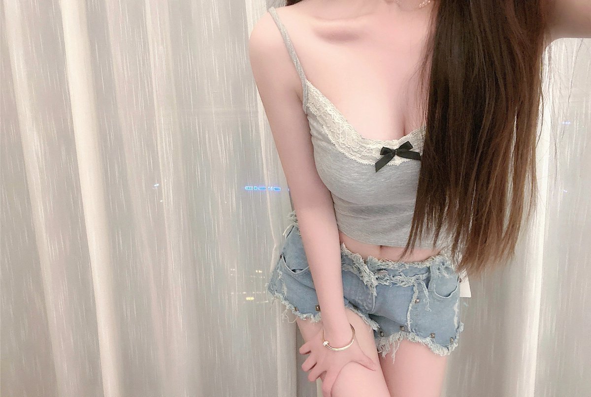 tbb888's tweet photo. 美女外围 https://t.co/sC8GX5B1mz