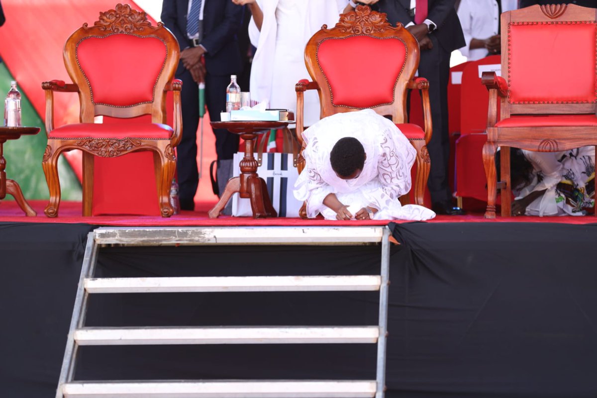 __spence_r's tweet photo. Who do you think is  the best first lady ?

Retweet for Margaret Kenyatta and like for Rachel Ruto https://t.co/8TtAc4bNfM