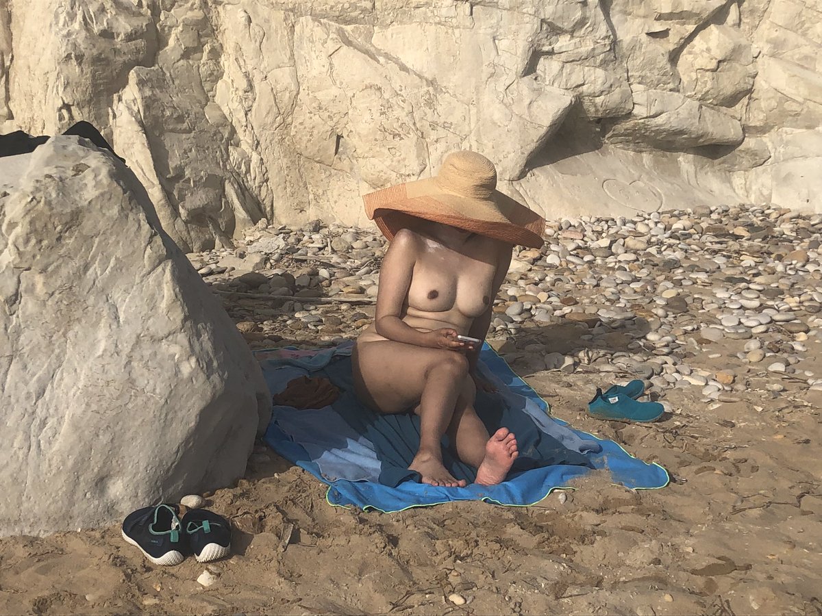 Catman1104's tweet photo. #FKK
#nudebeach
#outdoorsex 
#publicsex https://t.co/GAOpRklfPF