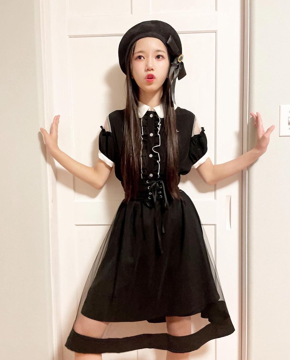 JeICZ6TLVpLBmmU's tweet photo. Uaちゃん❤️#ドリアカ #サバイバル
15歳✨
よく中学生と間違えられるけど3月生まれなので高校生です👍
#UA #UASHIMADA #dreamacademy
#dreamacademyhq #HYBE #GEFFEN
Instagram →@ uachanmama https://t.co/rRFVCIArJH