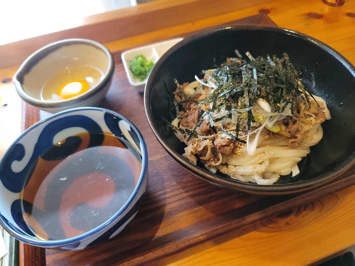 mac_intosh1967's tweet photo. #手打ちうどんさかもと さん＠#羽村

#ピリ辛肉つけうどん
#とろとろミニ親子丼
#鯛ちくわ天

あのお店インスパイアのラー油つけ汁で食べるつけうどん‼️
肉、ゴマ、海苔⋯たまらん🤣 https://t.co/x9FbzljWSn