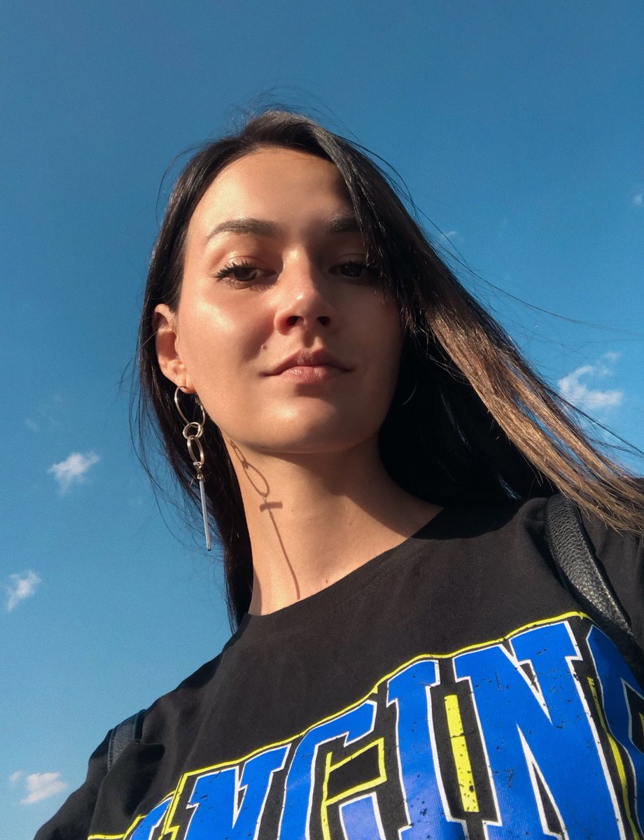 Good mo my darlings 🩵🖤