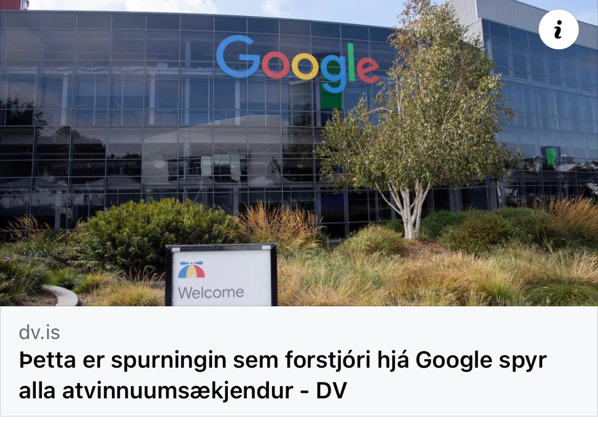 “Finnuru nokkuð prumpulykt? Ég var ekki að prumpa en stundum er prumpulykt hérna af því bara, alveg þótt ég var ekki að prumpa. Finnuru prumpulykt?”