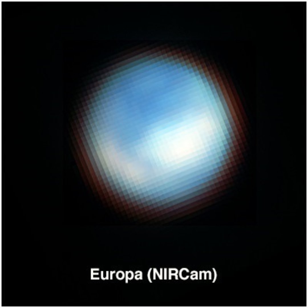 esascience's tweet image. 🛰️ As @ESA_JUICE is heading towards #Jupiter to study its three large ocean-bearing moons, @ESA_Webb explores from afar and brings another piece to the habitability puzzle of #Europa’s ocean 👉 esa.int/Science_Explor…

#BFFinSpace #SolarSystemExplorers