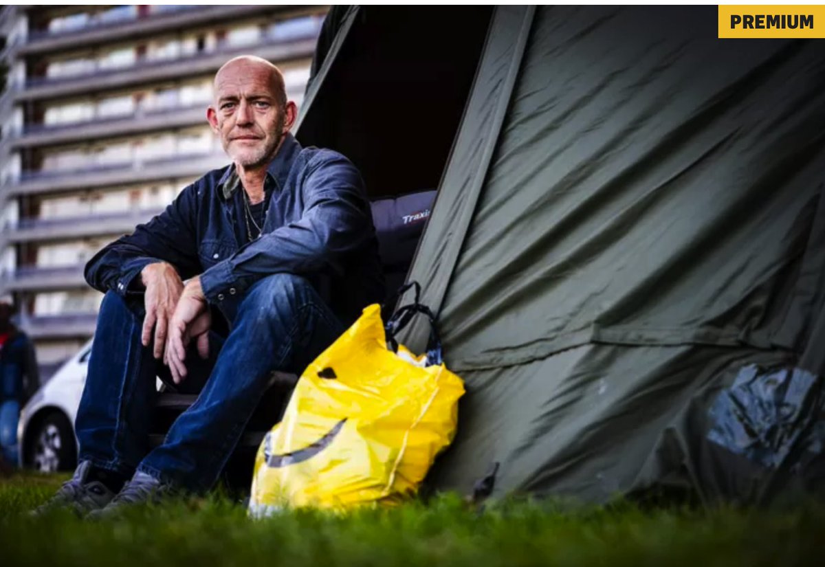 "Richard woont, ondanks zijn voltijdbaan, al maanden in een tent". 

Dit soort verhalen gaan mij aan het hart. Onbegrijpelijk dat een persoon zo moet leven. 
^Sophie. 

shorturl.at/qBKLZ