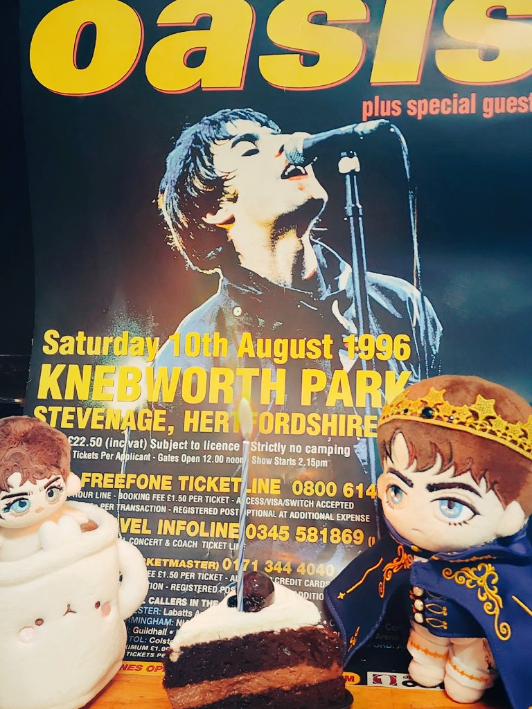 xvz1234's tweet photo. #happybirthdayLiamGallagher 
#HBDLIAM
#happybirthdayLG

영원히 왕자일 리암갤러거의
51번째 생일을 진심으루 축하해🎉🎊🎉🎊 https://t.co/gKFEIIgtt1