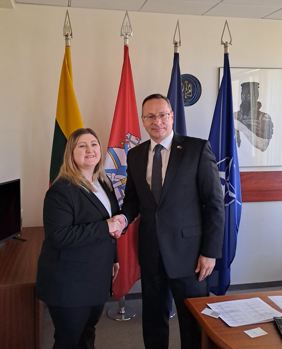Great meet with @StelaLeuca, Moldova's State Secretary for European Integration, ready for the accession talks with the EU hopefully to be approved by the EU  this year 🇱🇹🇲🇩🇪🇺❤️ Lithuania is ready to help Moldova on every step of its accesion to the European Union!!!