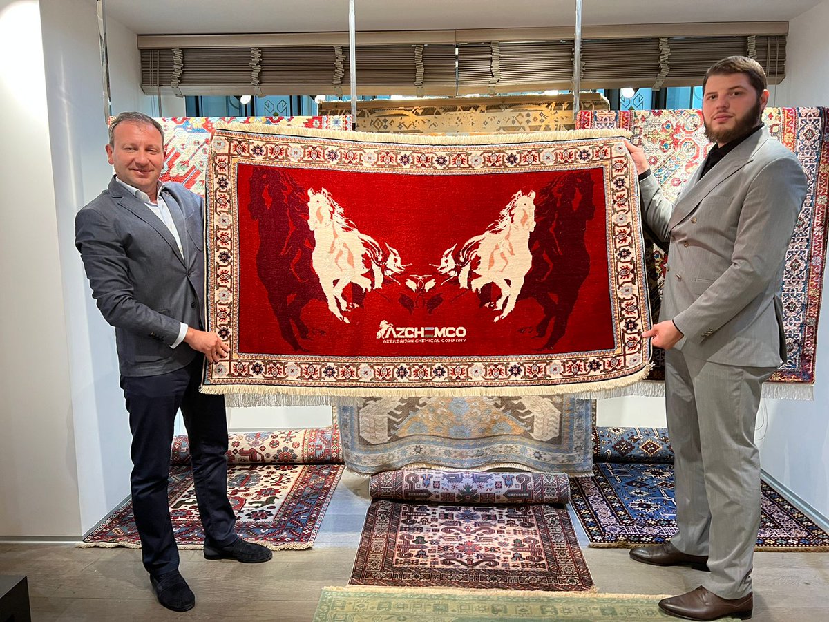 Another step towards popularizing national Azerbaijani brands in the world
@Azerxalca and "AZCHEMCO" companies signed an agreement on joint popularization of the national treasure – Azerbaijani carpets.
The Azerbaijani company "AZCHEMCO" plans to present to it's international