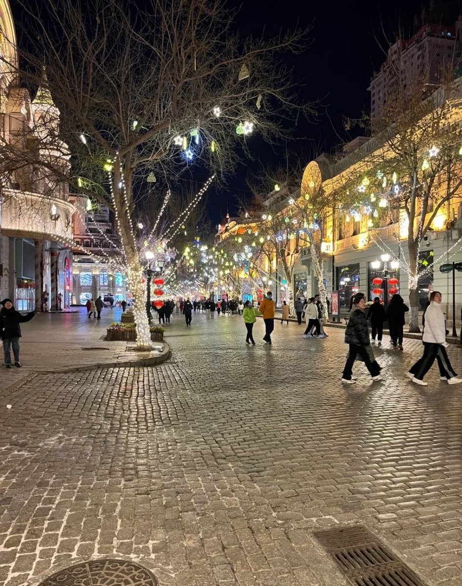 ThayrJbr's tweet photo. It's so crowded at night.
Nothing to come out and feel my mood is different every day. https://t.co/s4TyhlJZMN