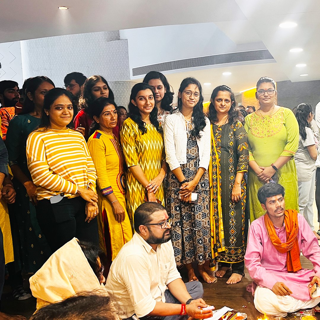 tenupsoft's tweet photo. Feeling blessed to have an opportunity to be part of the auspicious Ganesh Aarti with Team TenUp!
#GaneshAarti #GaneshChaturthi #Blessings #TeamTenUp #Devotion #GanpatiBappa #Spirituality #FestiveSeason #Celebration #Happiness https://t.co/y6vKkWPPtD