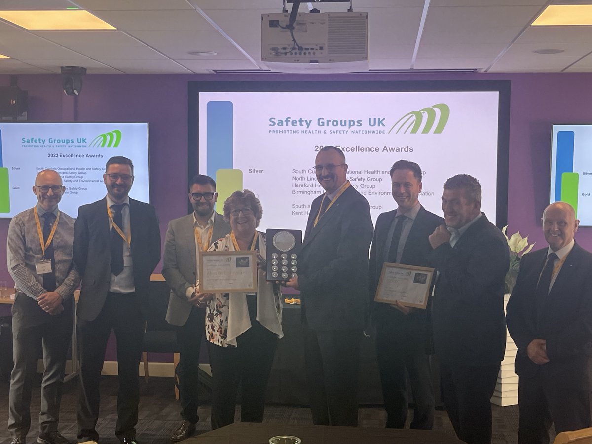 KHSG01's tweet photo. Really proud of KHSG taking home the @safetygroupsuk Gold Award and Alan Butler Award yesterday ⭐  A fantastic achievement and testament to the hard work put in by the committee and the generous support of our members.

Thanks to everyone who helped our group get here! https://t.co/abt5wm0oRl