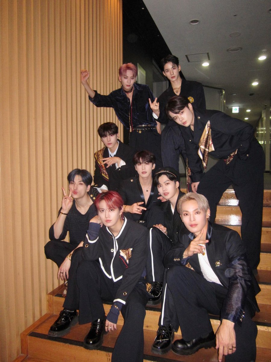 official_jo1's tweet photo. Mnet《 #MCOUNTDOWN 》

𝟑𝐑𝐃 𝐀𝐋𝐁𝐔𝐌  "𝐄𝐐𝐔𝐈𝐍𝐎𝐗"
2023.9.20 RELEASE より

'Venus'を披露させていただきました！
ありがとうございました✨

JO1의 하늘은 오로지 JAM 하나뿐…!
JAM!! JO1과 함께 더 높이 날아가자🪽

🪽'Venus' Official MV
(https://t.co/hgzMfKoSbX)

✦"EQUINOX" Streaming
(https://t.co/9sc94ki6cW)

#JO1 #제이오원
#EQUINOX #Venus #비너스
