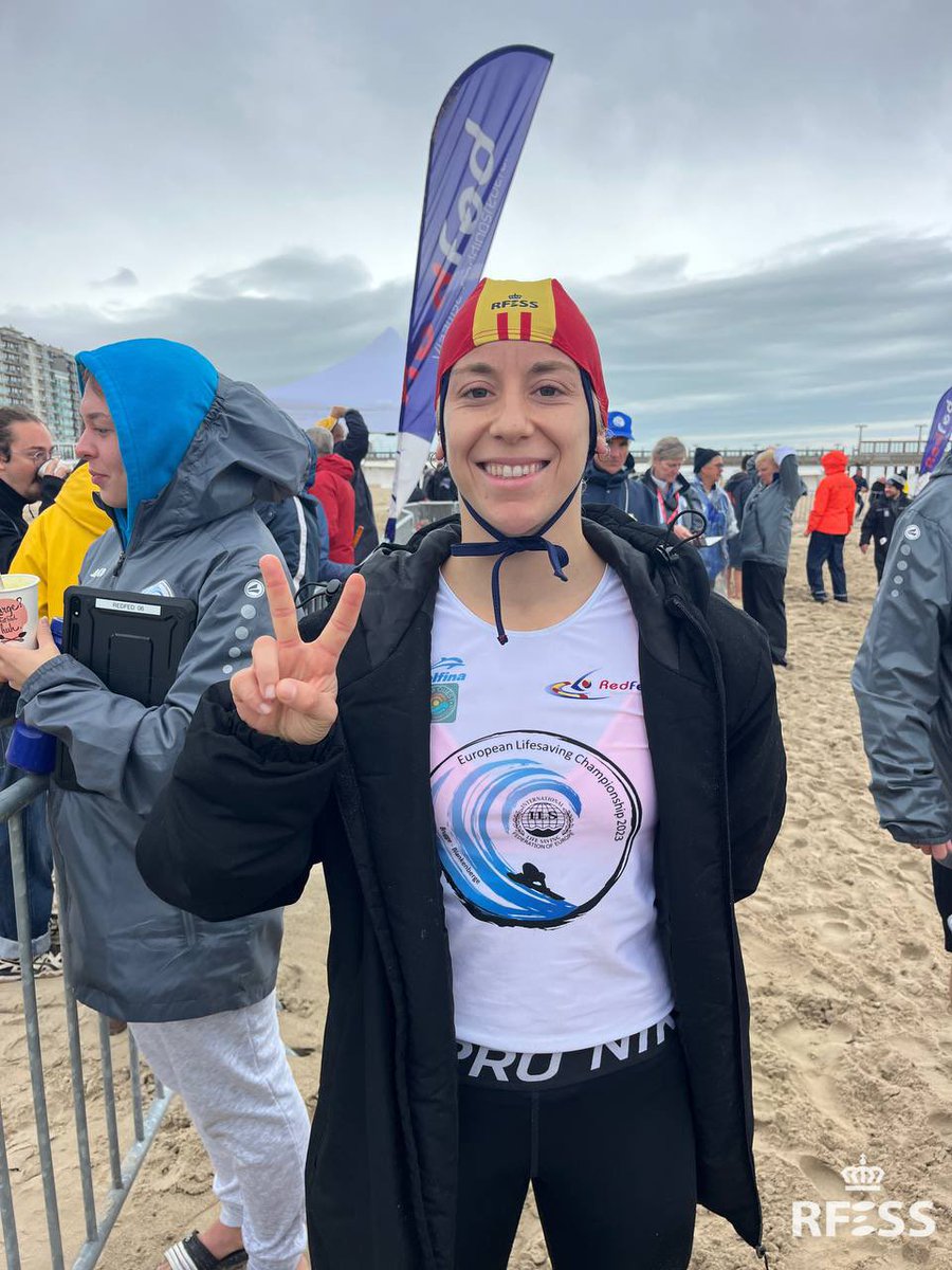RFESS1's tweet photo. #ELC2023 | 🇪🇸 Selección nacional #Absoluta | 𝗠𝗲𝗱𝗮𝗹𝗹𝗮 🥈

Laura González López
Categoría absoluta femenina 
Banderas en la playa

#salvamentoysocorrismo https://t.co/dSHvxuiuQk