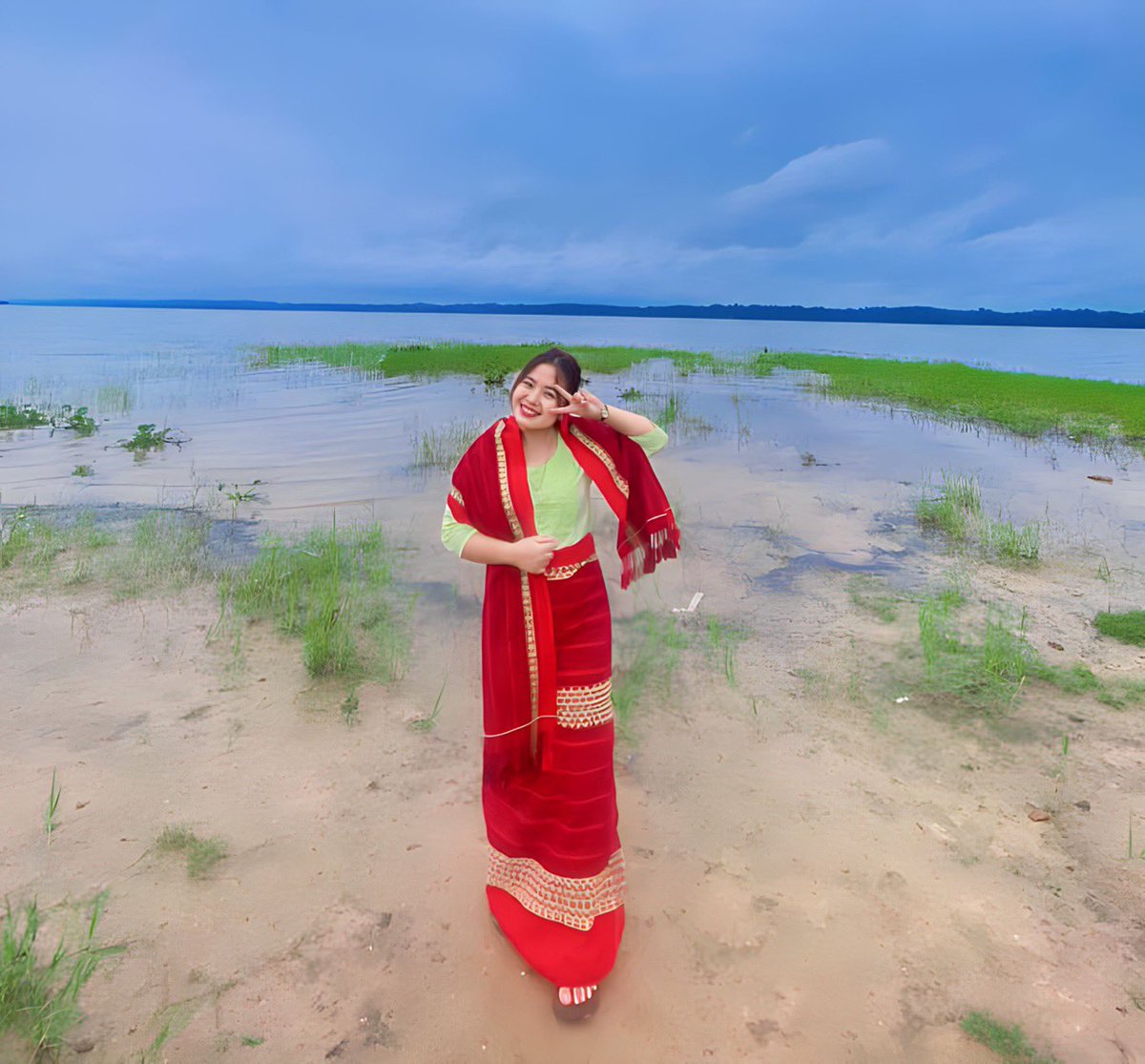 BeingChikim's tweet photo. The Chorei Traditional Attire
#chorei #choreitribe #keivon #halam #choreitraditionalattire #choreitraditionaldress #tripura #assam #mizoram #lamka #greatermizoram #zougam #separateadministration #chin #kuki #mizo #zomi #zo #zohnahthlak #chikim #beingchikim https://t.co/rrTPdSCoST
