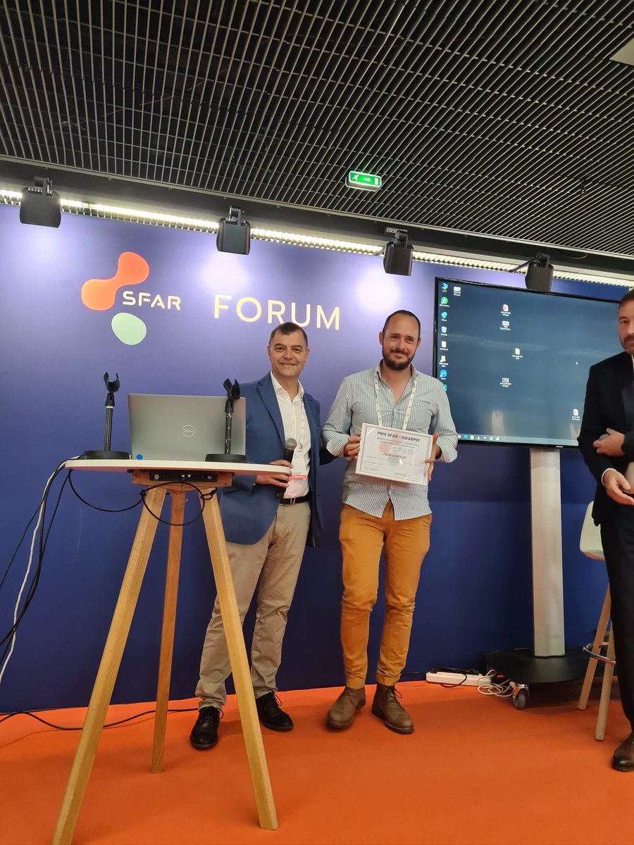 SFAR Anesthésie Réanimation (@sfar_org) on Twitter photo 🏅 Prix SFAR-ADARPEF remis à Julie Chifflet (absente donc représentée par <a href="/jnevain0/">Jean-Noel Evain</a>) par Christophe Dadure, président de l'ADARPEF, pour son sujet "Facteurs de risque de sous-triage pré-hospitalier chez les enfants traumatisés sévères" 🏅 Prix SFAR-ADARPEF remis à Julie Chifflet (absente donc représentée par <a href="/jnevain0/">Jean-Noel Evain</a>) par Christophe Dadure, président de l'ADARPEF, pour son sujet "Facteurs de risque de sous-triage pré-hospitalier chez les enfants traumatisés sévères"