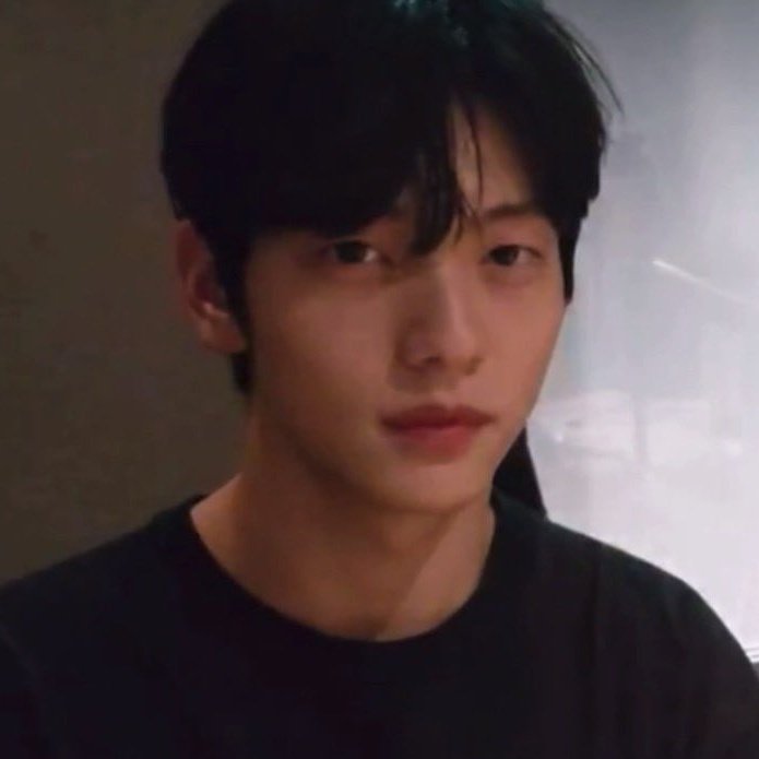 csbpics's tweet photo. it doesn't matter if you're in a bad or good lighting when you're the choi soobin 🤷🏻‍♀️ https://t.co/e0Ch25t0rI