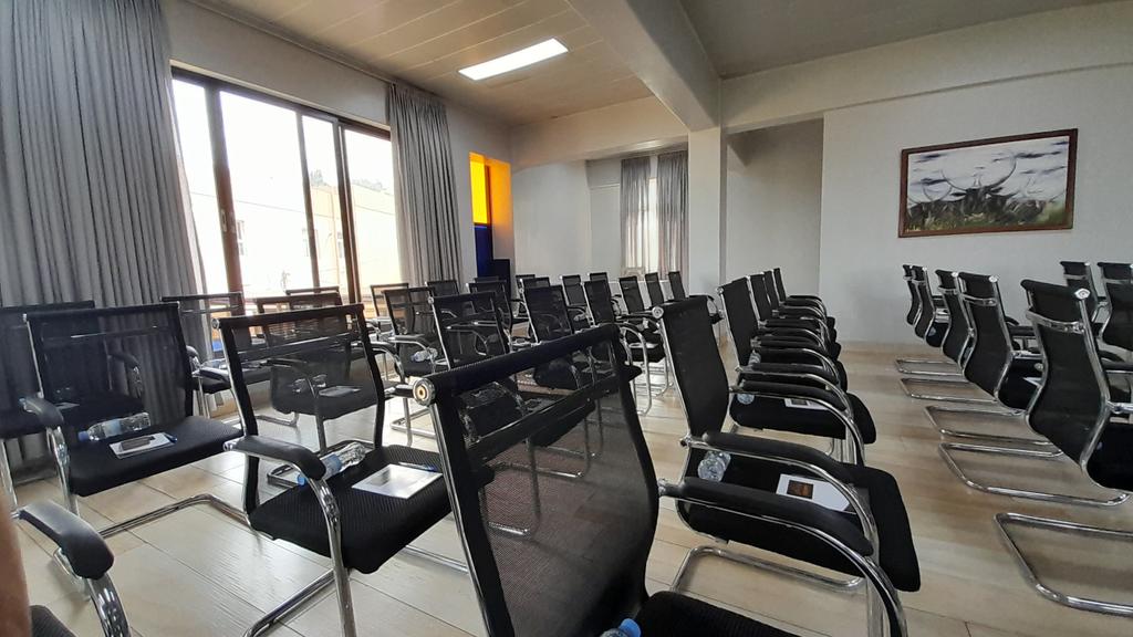mellowmotsi's tweet photo. Office of the day... masterclass loading @CCHRwanda
#crownconference #tellyourstory #mellowcremelove #africanbrands https://t.co/c9UpZRr6BG