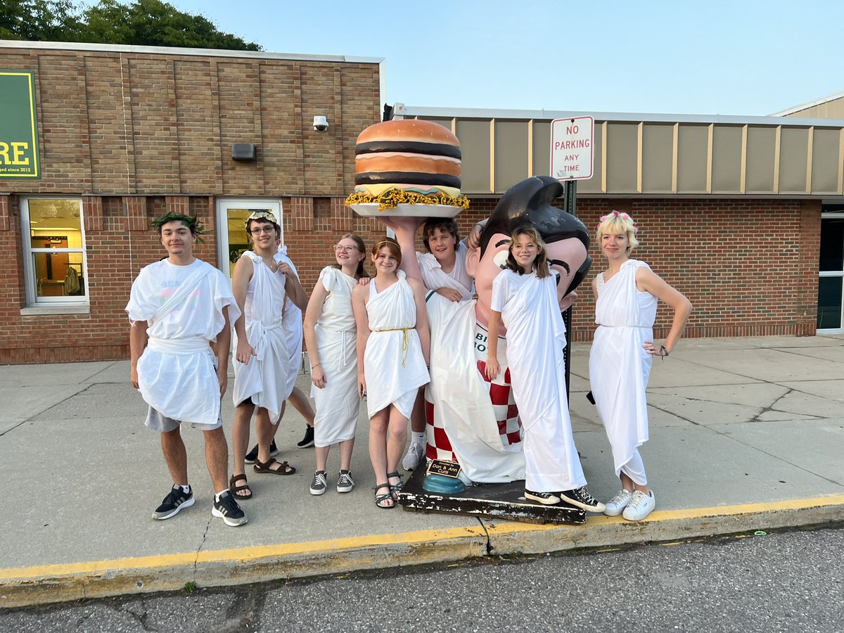 It’s that time of year again! Seniors! <a href="/GPSchools/">GPPSS</a>