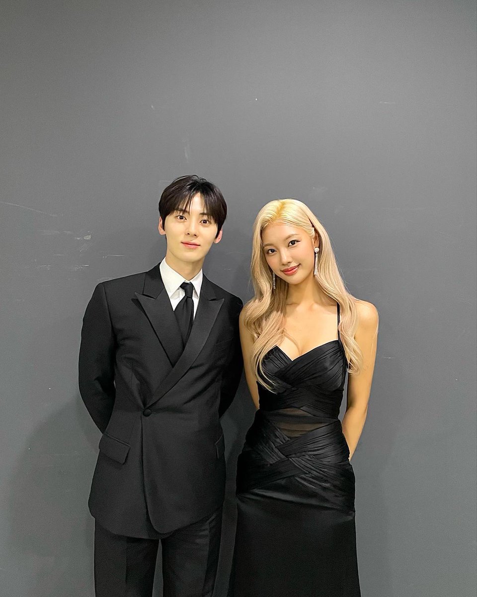 Supremepleasure's tweet photo. 박세정님 인스타그램 속 황민현 배우님
#황민현 #HWANGMINHYUN #소용없어거짓말 #김도하 #MyLovelyLiar #소짓말 #소없거 https://t.co/7TRADYJWGE